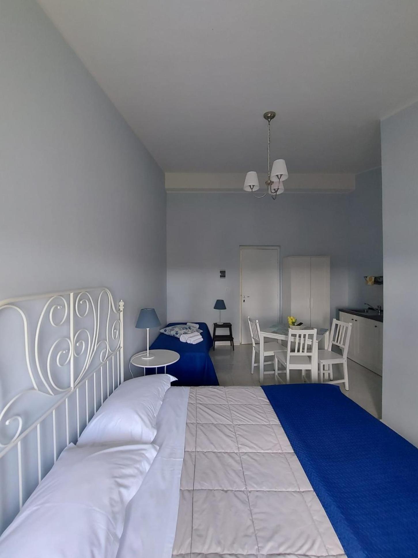 Villa Nadira Giardini Naxos Esterno foto