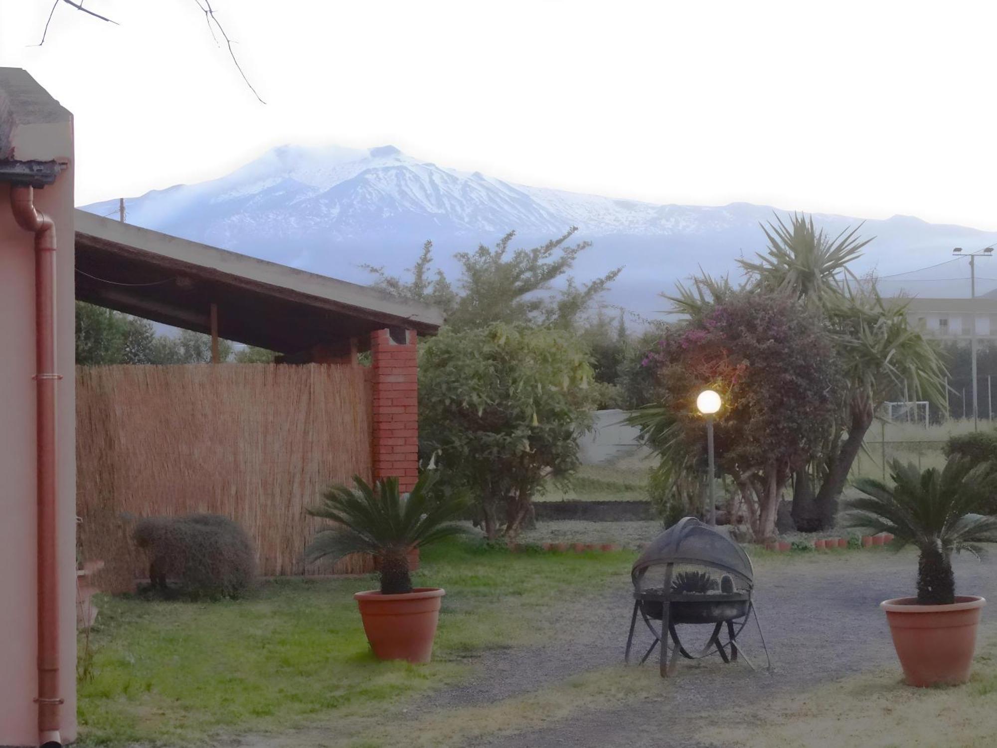 Villa Nadira Giardini Naxos Esterno foto
