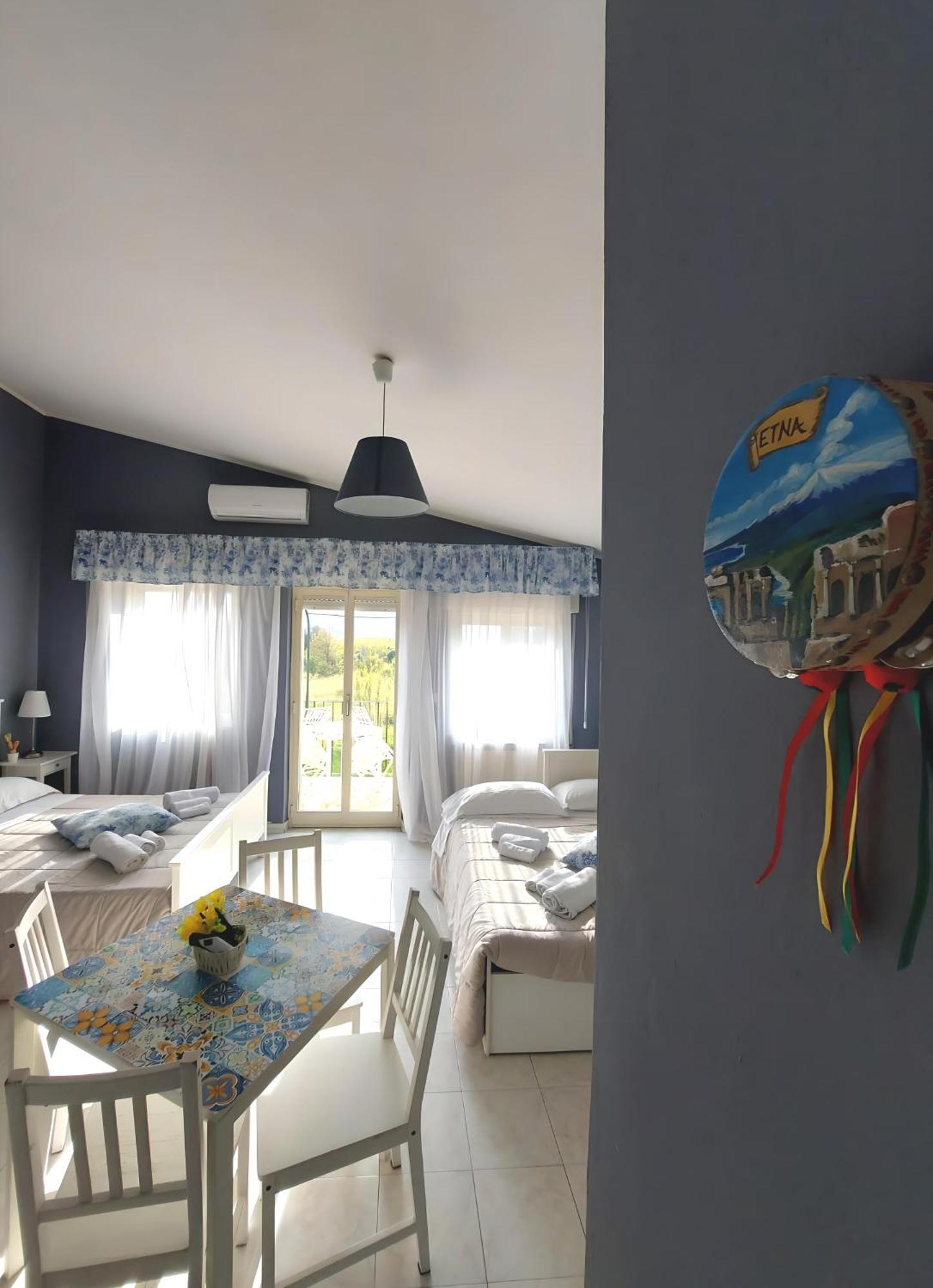 Villa Nadira Giardini Naxos Esterno foto