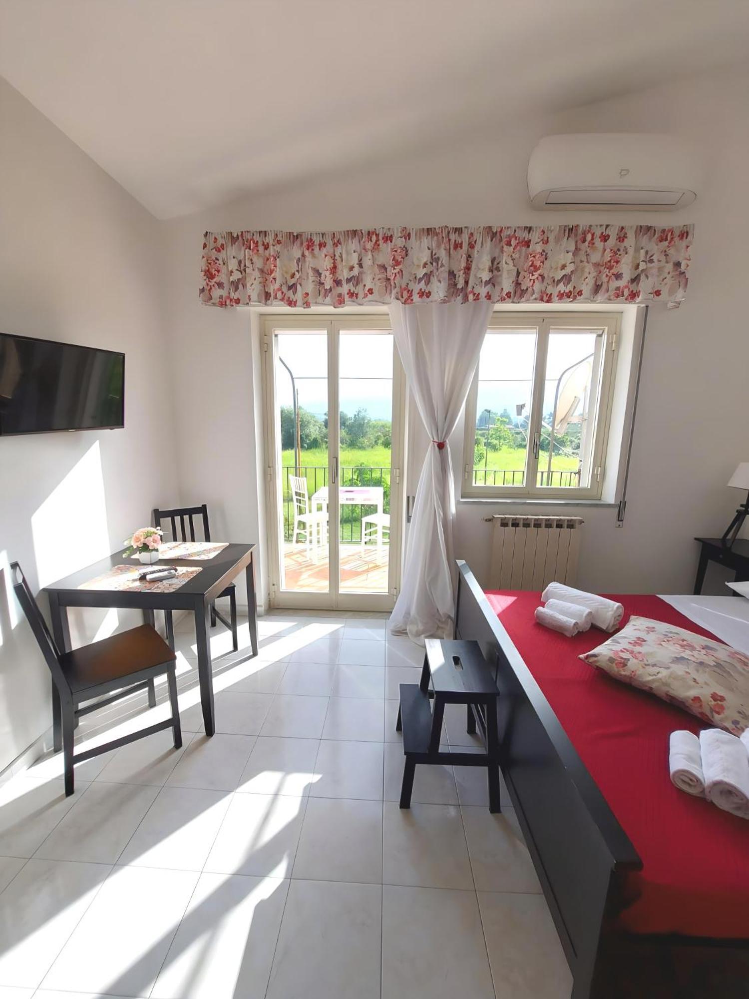 Villa Nadira Giardini Naxos Esterno foto