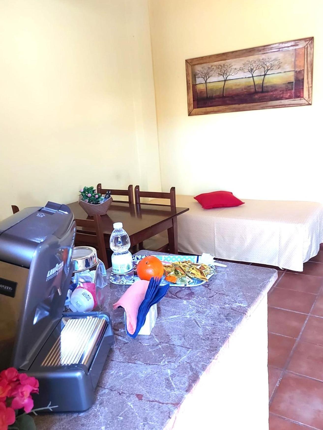 Villa Nadira Giardini Naxos Esterno foto