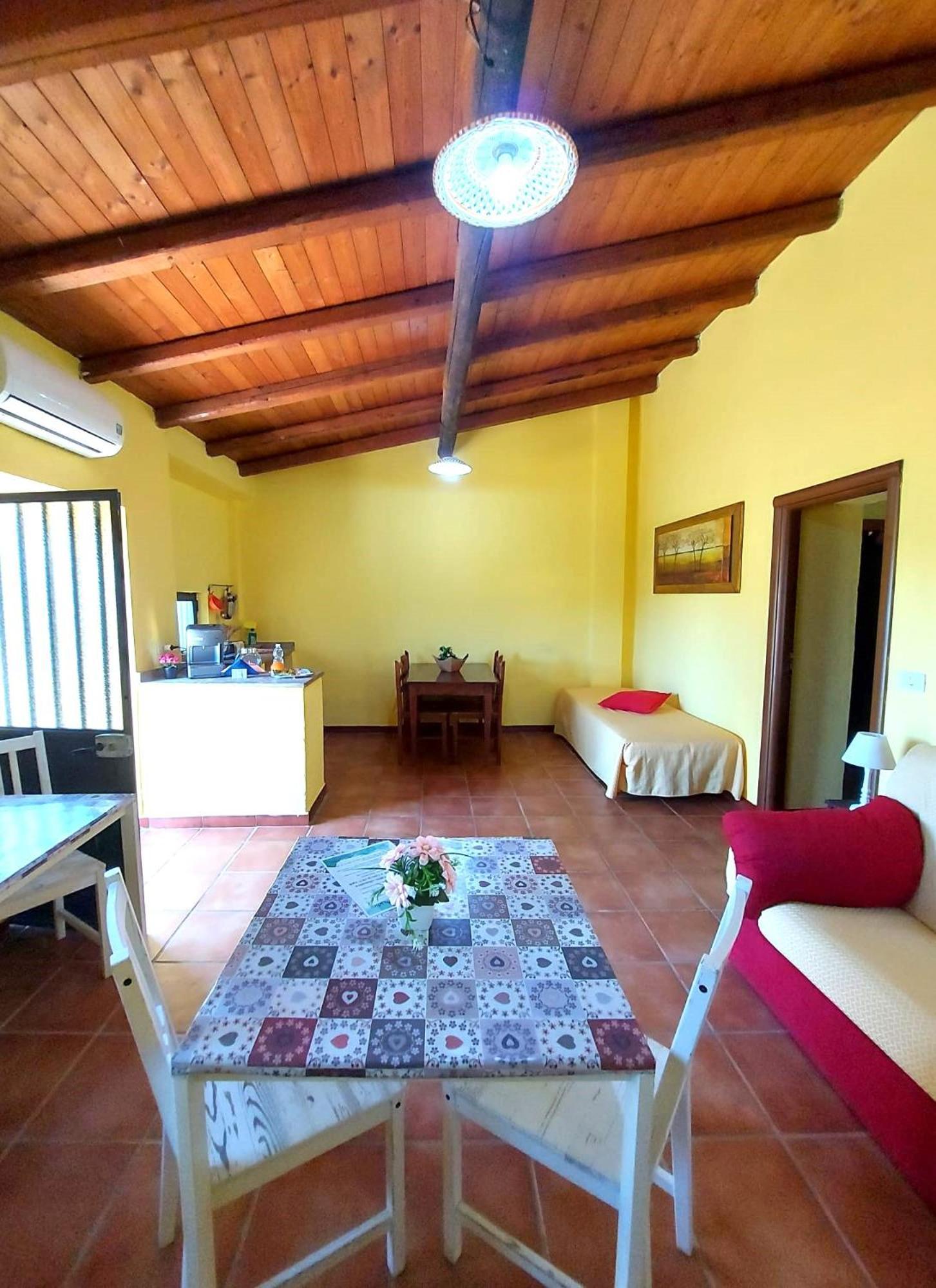 Villa Nadira Giardini Naxos Esterno foto