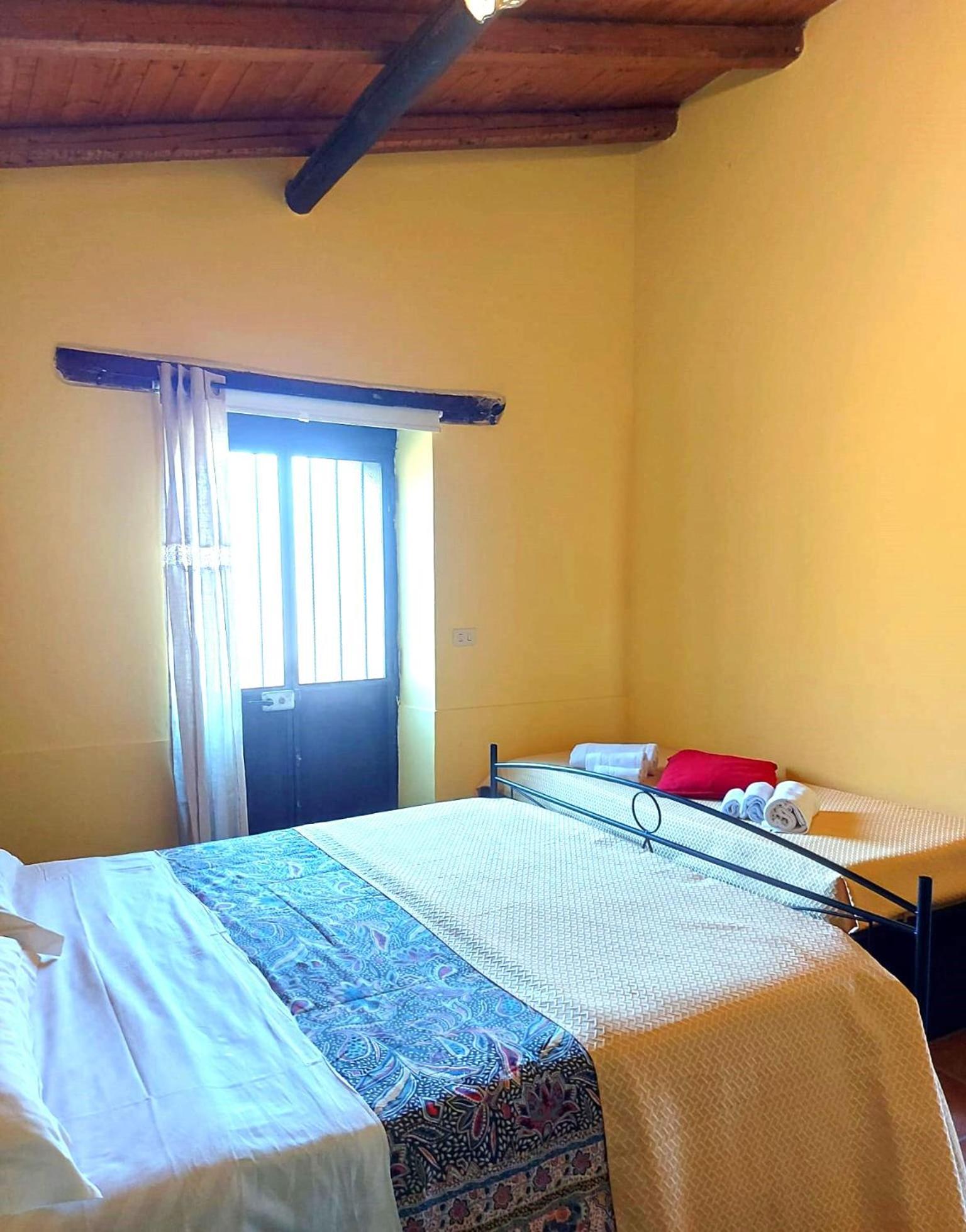 Villa Nadira Giardini Naxos Esterno foto