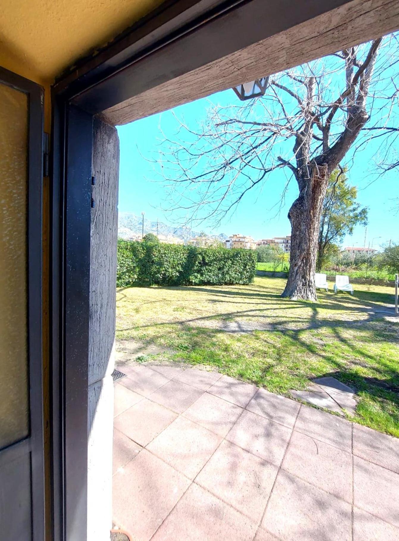 Villa Nadira Giardini Naxos Esterno foto
