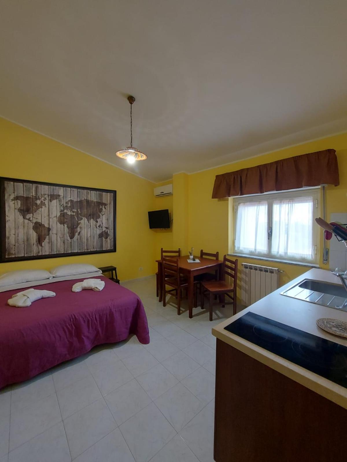Villa Nadira Giardini Naxos Esterno foto
