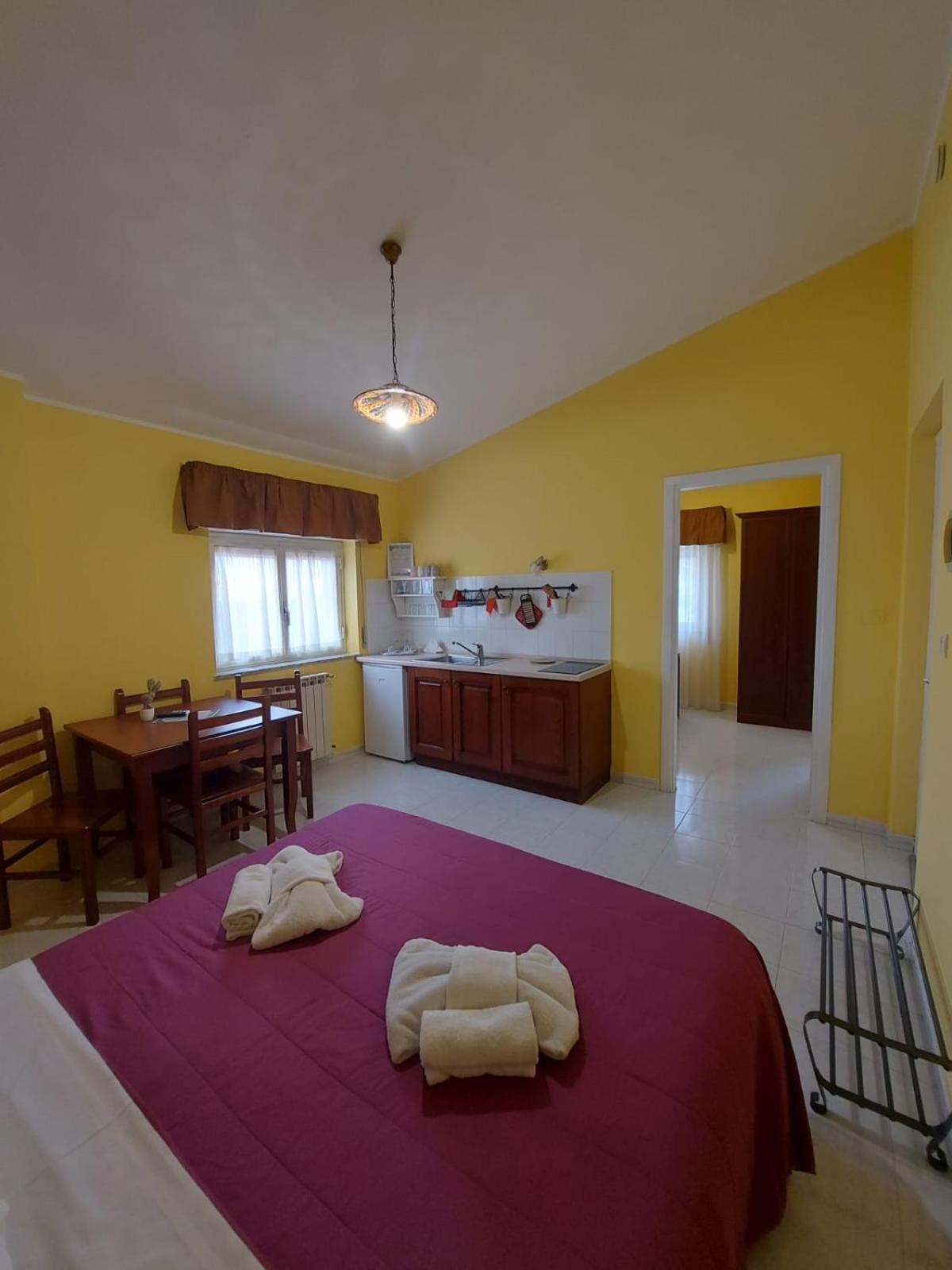Villa Nadira Giardini Naxos Esterno foto